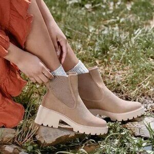 Dolce Vita Tobias Platform Lug Chelsea Boots in Truffle, Size 9 NWOT
